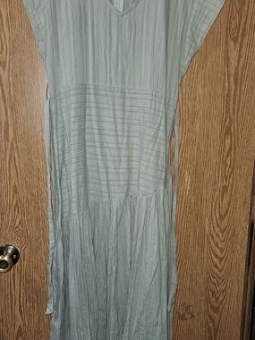 Bella Ella Women's Sage Green V-Neck Tiered Maxi Dress with Tie